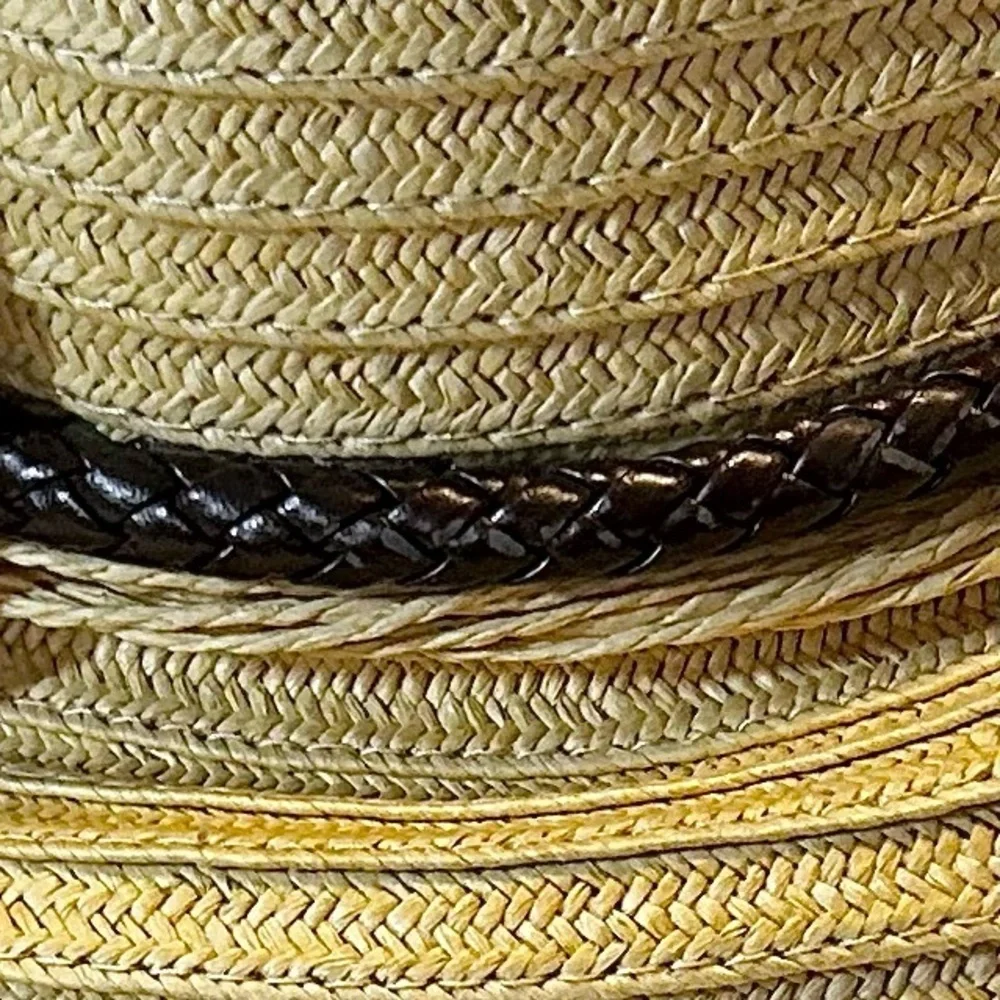 The Hatter Company Tan Straw Kettle brim Cloche Hat. NWT